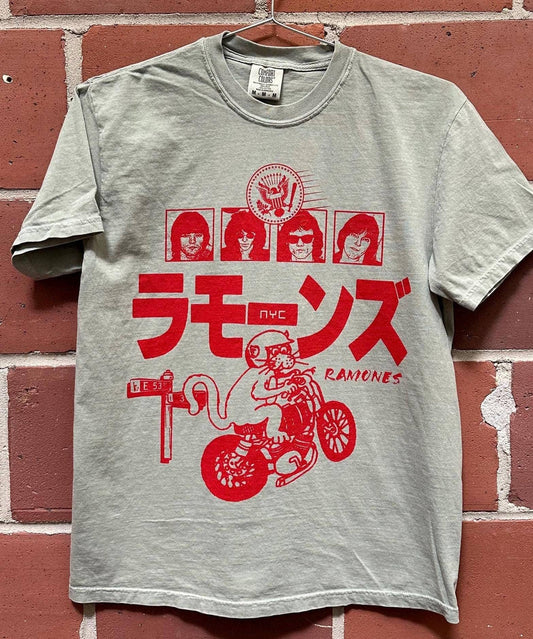 Vintage Ramønes Band Fan Art Graphic Tee Shirt TheKingShirt